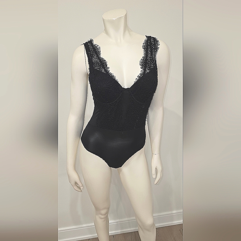 Sophie B. Black Lace Fitted Nylon bodysuit S Deep V-neck